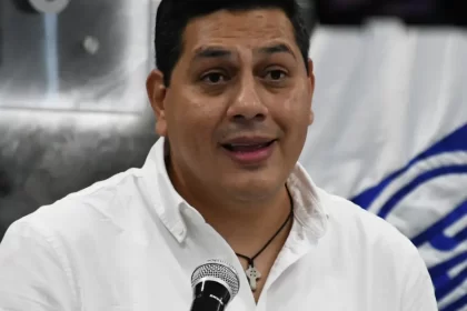 El PAN batea al PRI en su coqueteo político