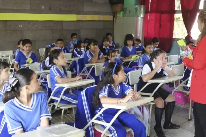 En escuelas locales no hay brotes de sarampión, pero han detectado estudiantes infectados con la varicela