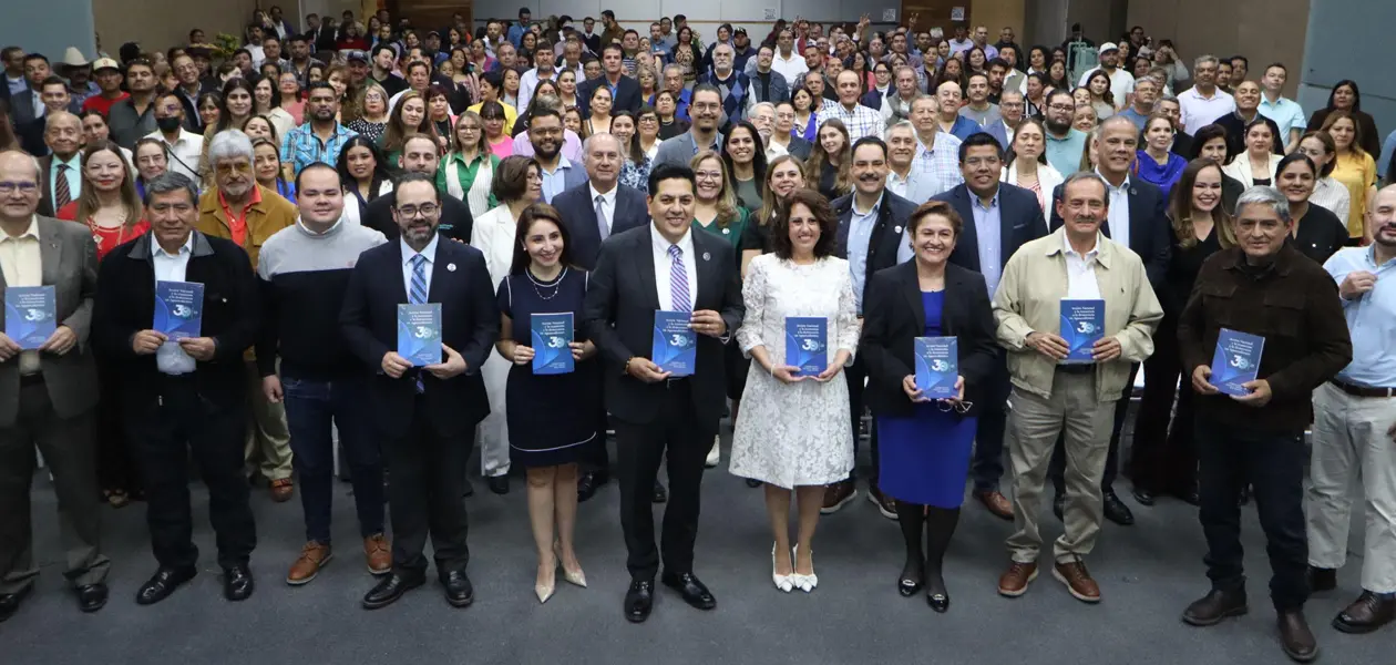 Presenta PAN libro clave para entender la transición democrática de 1995