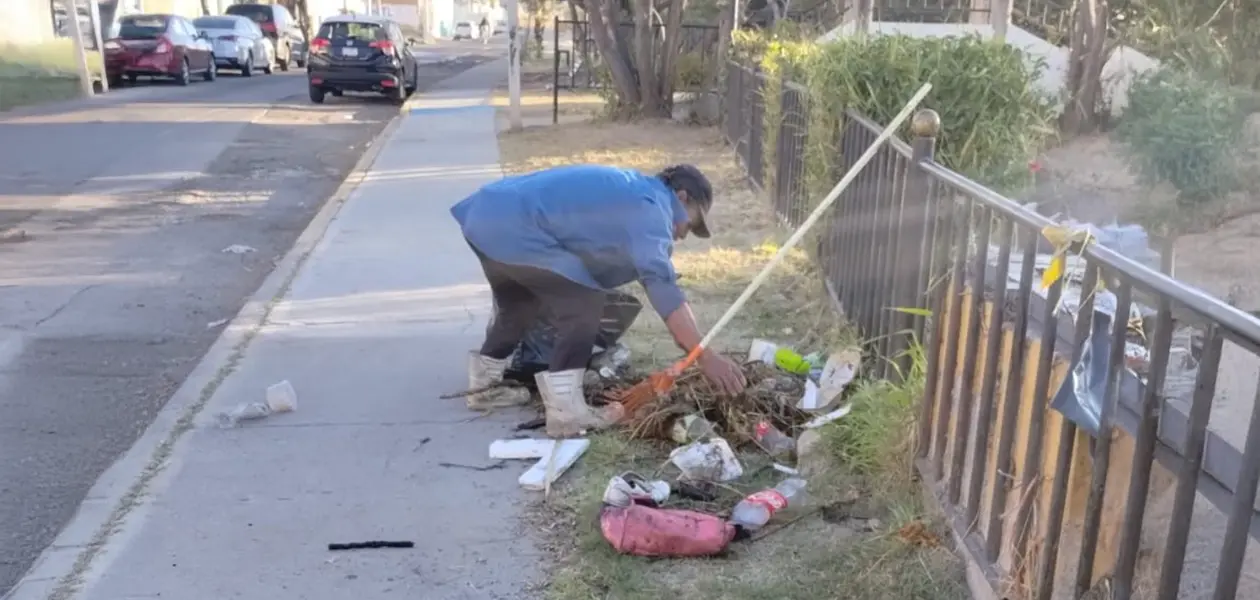 Realizan limpieza en el arroyo de la colonia La Estrella 2
