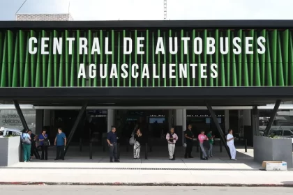 Restablecen corridas de autobuses a zonas críticas