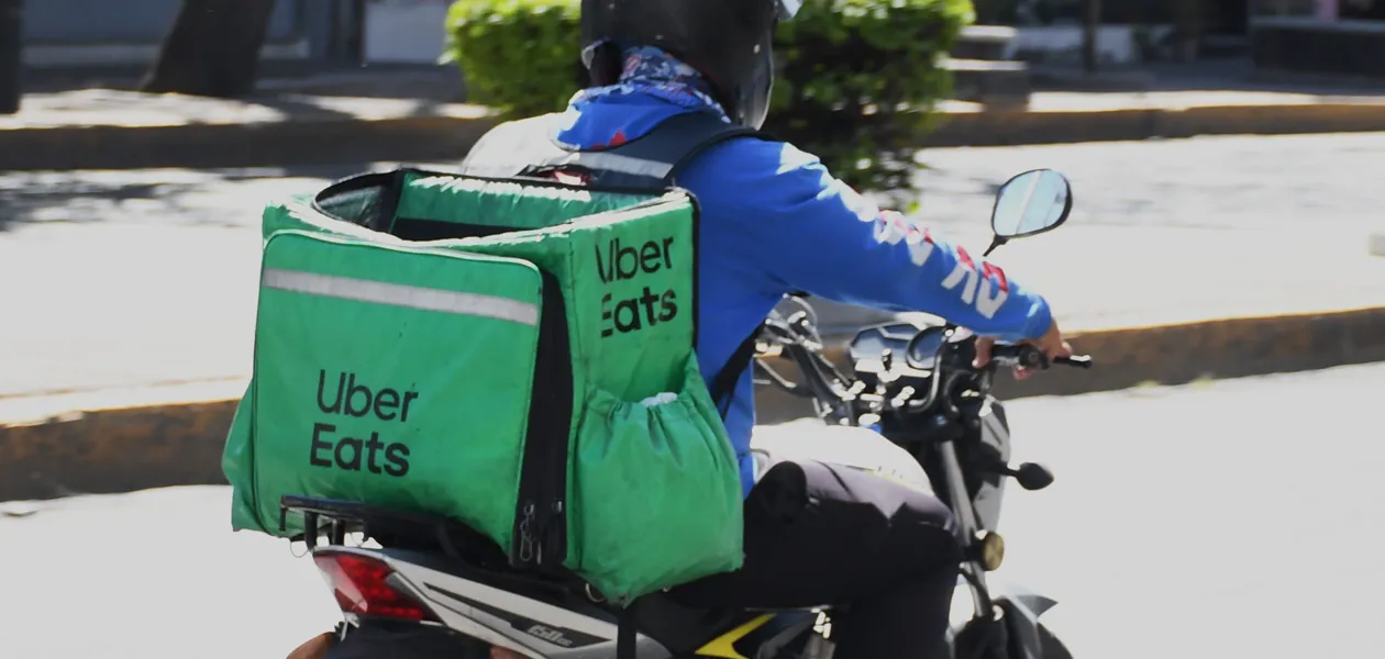 Tere Jiménez veta impuesto de 2% a las plataformas de entrea de alimentos