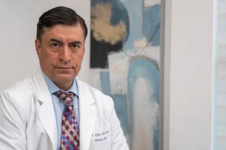 Alcohol y tabaco llevan al cáncer: Dr Flores