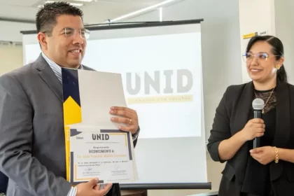 Conferencia enriquecedora del alcalde de Jesús María, César Medina