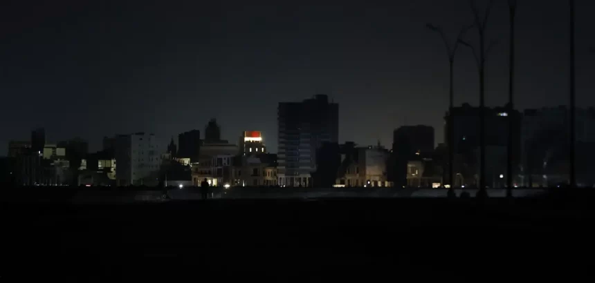 Cuba sufre apagón nacional, el sexto en sólo año y medio