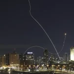 El centro de Tel Aviv entre los escombros tras explosiones