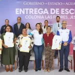 Entrega Tere Jiménez 150 escrituras a vecinos de Jesús María 1