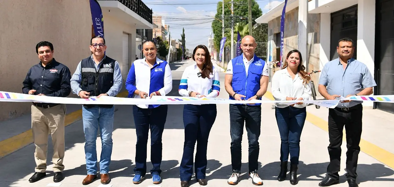 Entregó Tere Jiménez obras de pavimentación con concreto hidráulico en Pabellón