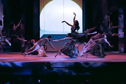 Etapa final de revisión de las propuestas de artistas locales para el Programa Cultural de la Feria