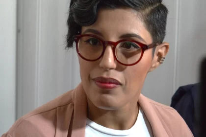 Feministas cuestionan influencia de la iglesia en decisiones legislativas