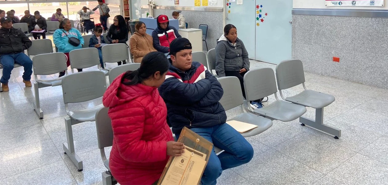 Pacientes se retiran del ISSSTE por falta de atención