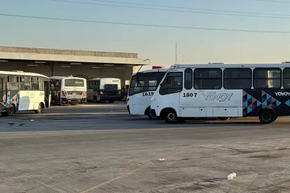 Protestan choferes de YoVoy 2