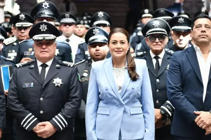 Reconoce Tere a agentes policiacos de Aguascalientes por su desempeño destacado