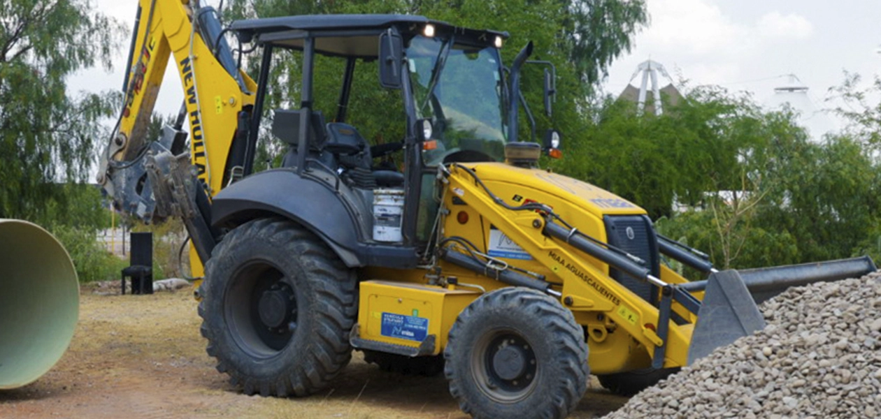 Supervisa Leo rehabilitacion de colector pluvial 4