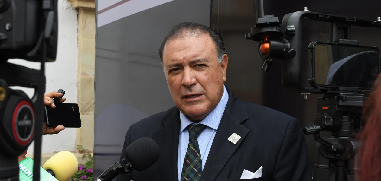 Empresas de EU 'se piratean' a los choferes mexicanos: Román Garay