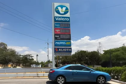 Gasolineros se resisten a respetar precios pactados