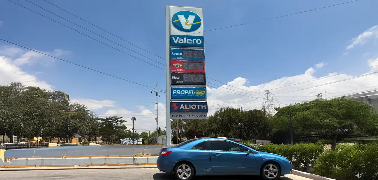 Gasolineros se resisten a respetar precios pactados