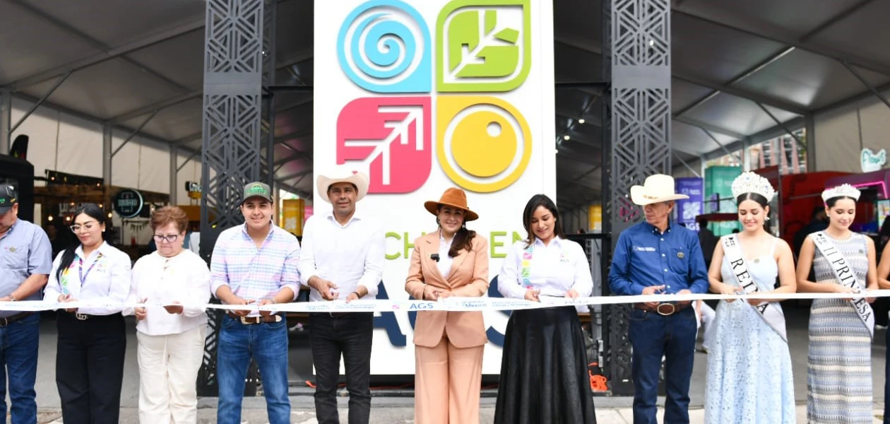 Inaugura Tere la Expo Campo 2