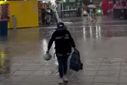 Inesperada lluvia refresca la Feria de San Marcos