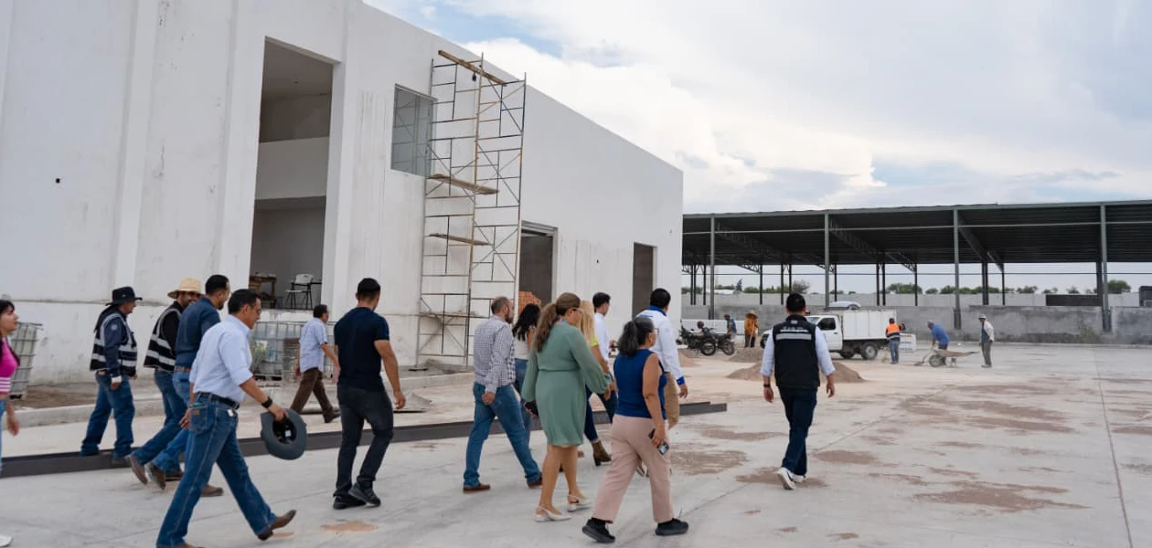 Presidente municipal de Jesus Maria supervisa las obras del nuevo rastro 1