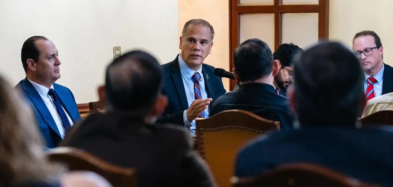 Refrenda Tere Jiménez buena relación con notarios de Aguascalientes