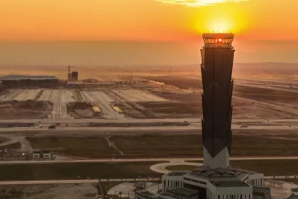 Sheinbaum presume AIFA abarrotado por Semana Santa