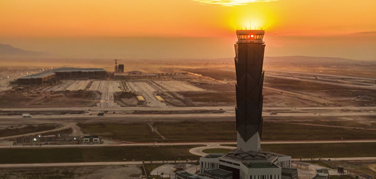 Sheinbaum presume AIFA abarrotado por Semana Santa