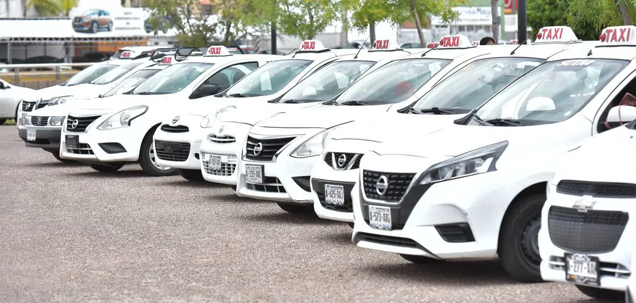 Taxistas felices con aumento en las tarifas