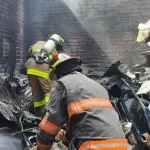 Arde taller de hojalatería 1