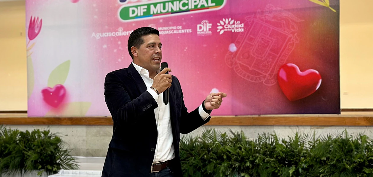 Celebra Leo el Dia de la Madre con adultos mayores del DIF Municipal 2