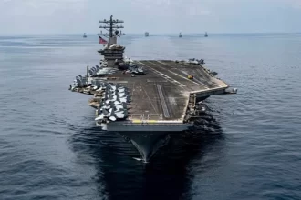 Despliegan portaaviones en el Caribe