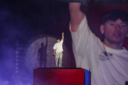 Paulo Londra debutó en Aguascalientes durante la FNSM2026 con una noche llena de trap, reggaetón y emoción