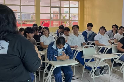 Fomenta Jesús María Conciencia en jóvenes sobre peligros en los ámbitos digitales