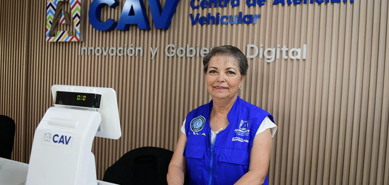 Inaugura Tere CAV en Plaza Vestir 3