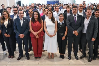 Participa Tere en Reunión Nacional de Semiconductores