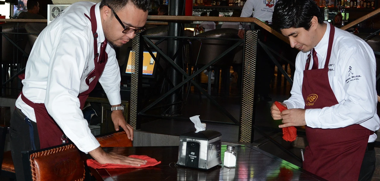 Que clientes se atiendan solos y no dependan tanto de meseros, piden restauranteros