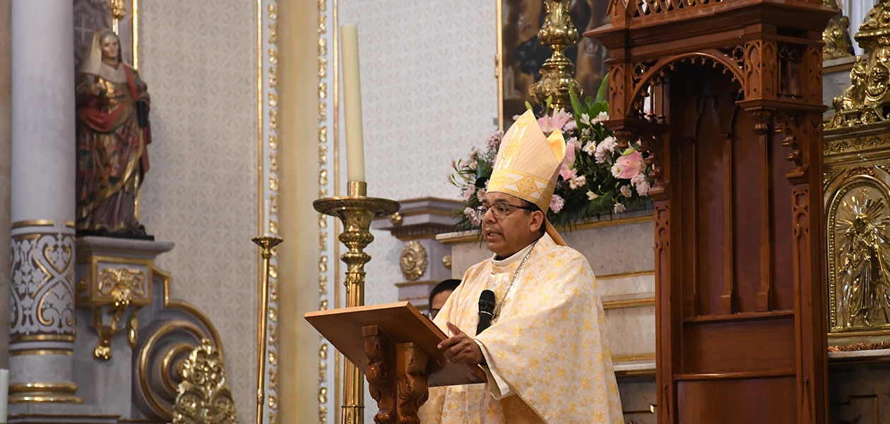 Reprende Obispo a católicos tibios