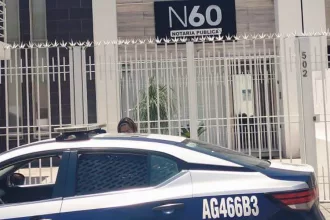 Elementos de seguridad intentan robar en la Notaría 60