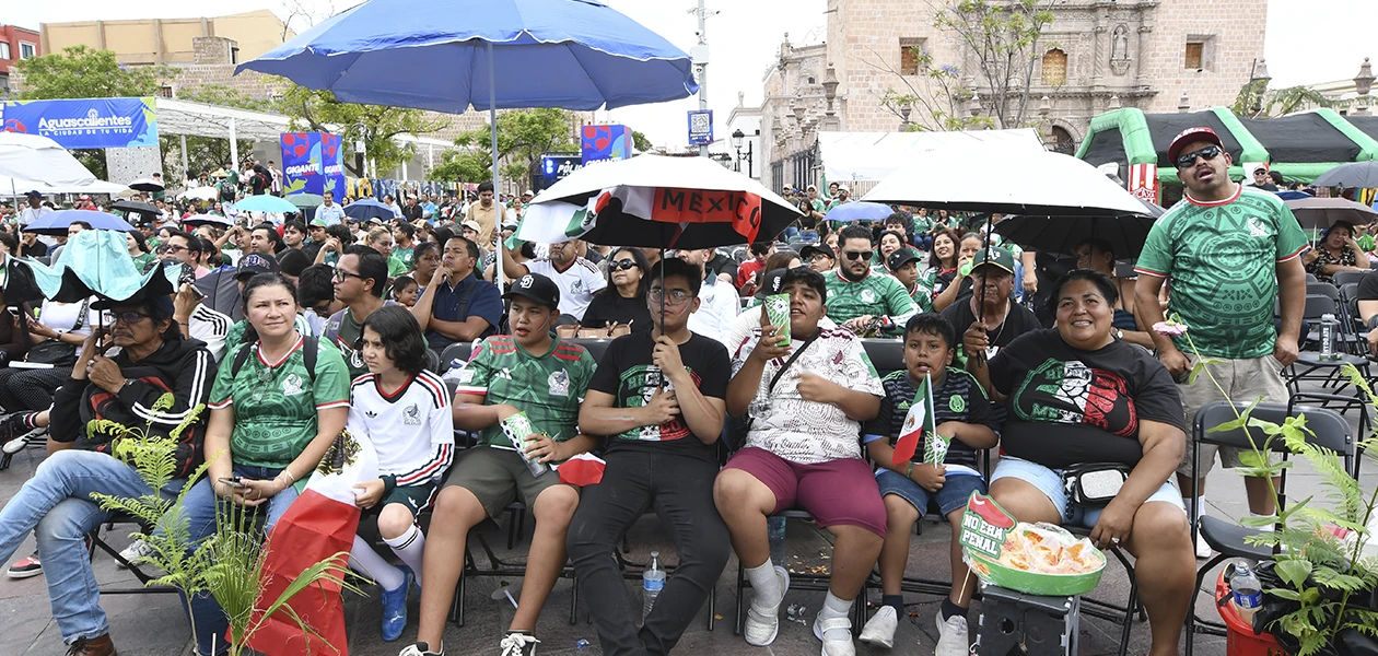 Euforia total por la victoria de la Seleccion Mexicana 2