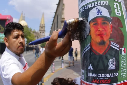 Familiares crean álbum de desaparecidos en México para seguir búsqueda en el Mundial 4