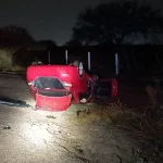 Hallan vehículo volcado en San Francisco de los Romos