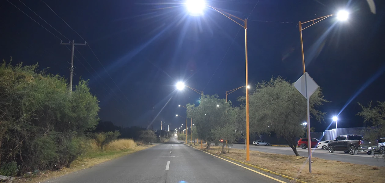 Moderniza JM red de alumbrado público