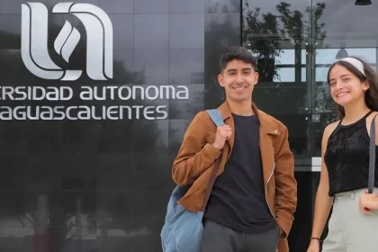 Reciben becas más de 3 mil alumnos en la UAA