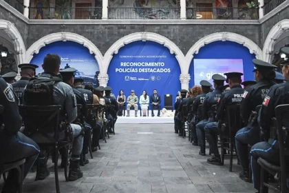 Reconoce Tere Jiménez a agentes policíacos 1