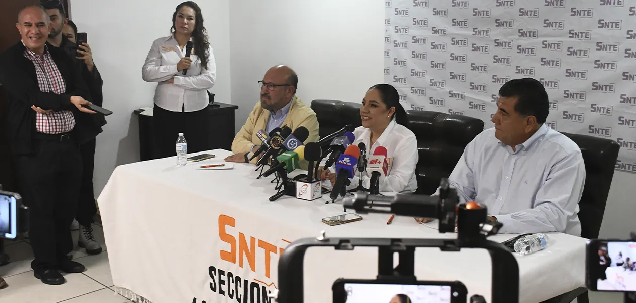 Adriana Ochoa descarta acciones legales ante guerra sucia en el SNTE Sección 1