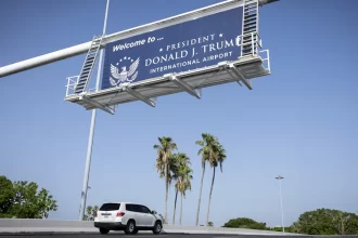 Aeropuerto de Florida ahora se llama Donald Trump