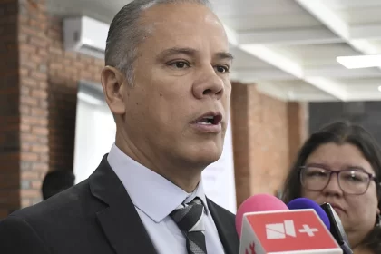Anuncia Arámbula la donación para la GN