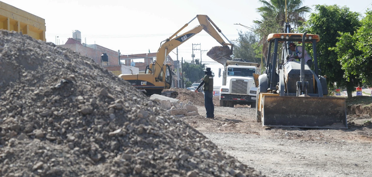 Arranca Leo la tercera atapa de pavimentación en Mariano Hidalgo