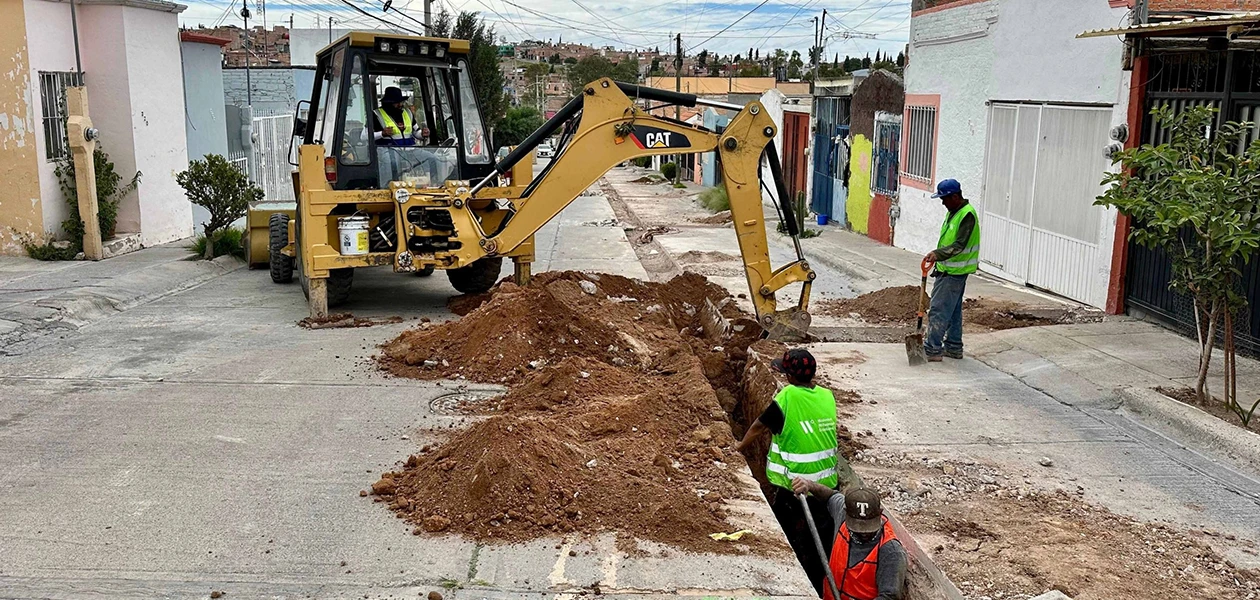 Arranca Leo obras de pavimentación