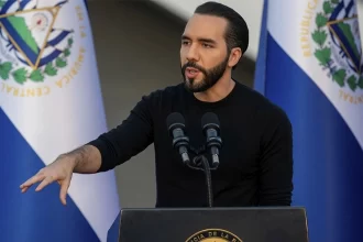 Bukele busca perpetuarse en el poder en El Salvador